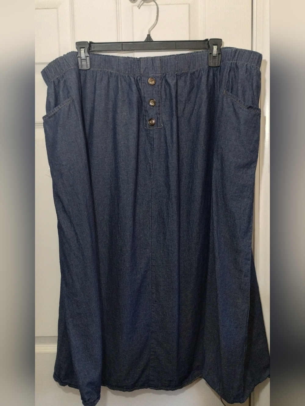 Plus Size Dark Blue Chambray Denim Midi Skirt with Button Front & Pockets 6X